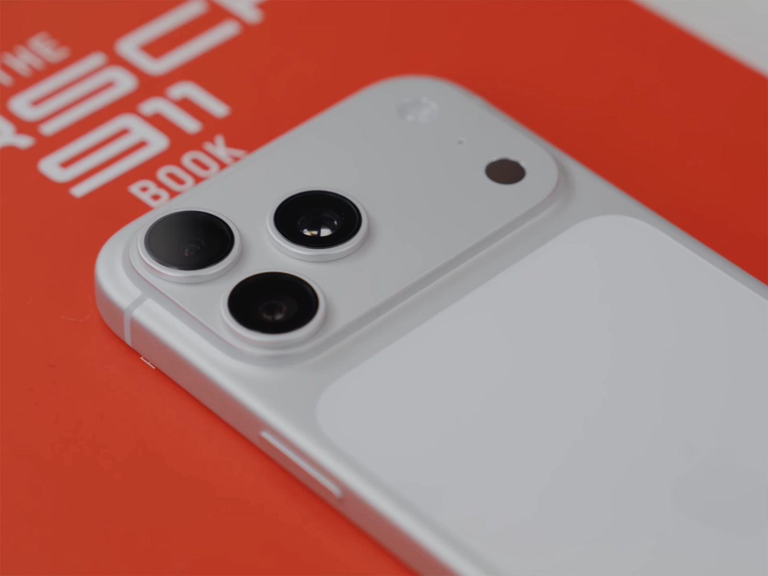 Cụm camera sau iPhone 17 Pro Max