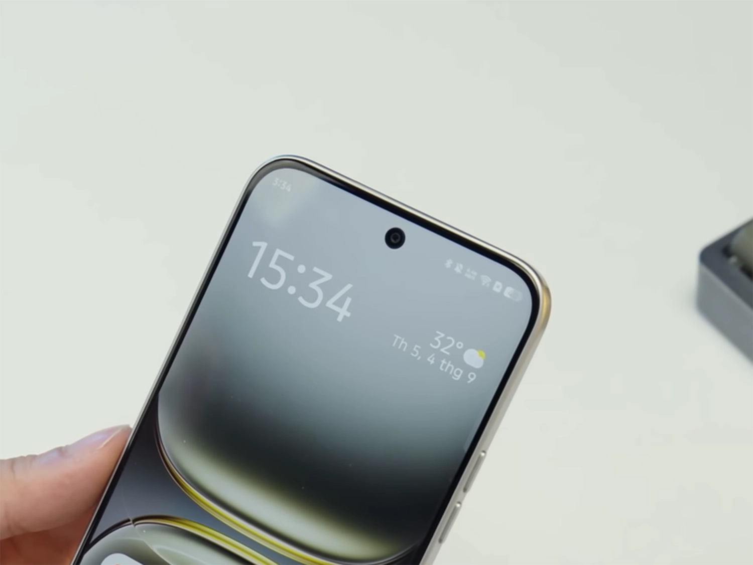 Camera trước Tecno Spark 40 Pro
