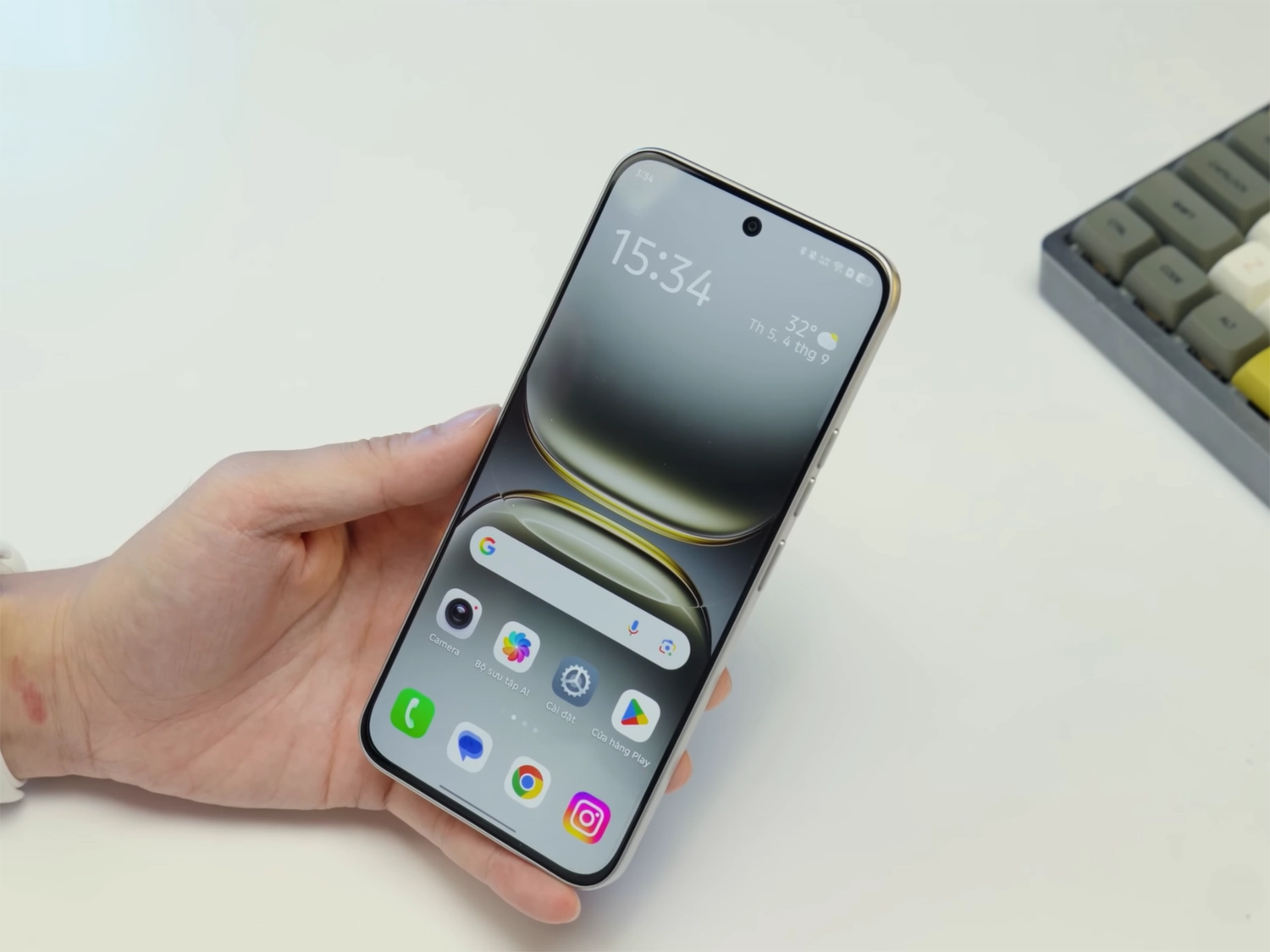 Mặt trước Tecno Spark 40 Pro