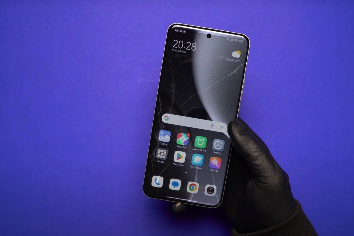 Thay màn hình Xiaomi 15 Ultra, Dấu hiệu cần ép kính Xiaomi 15 Ultra