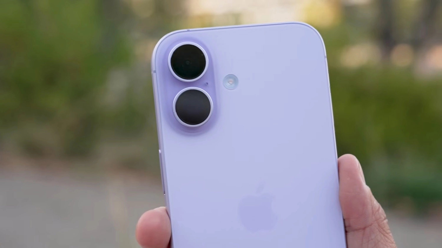 Cụm camera chính
