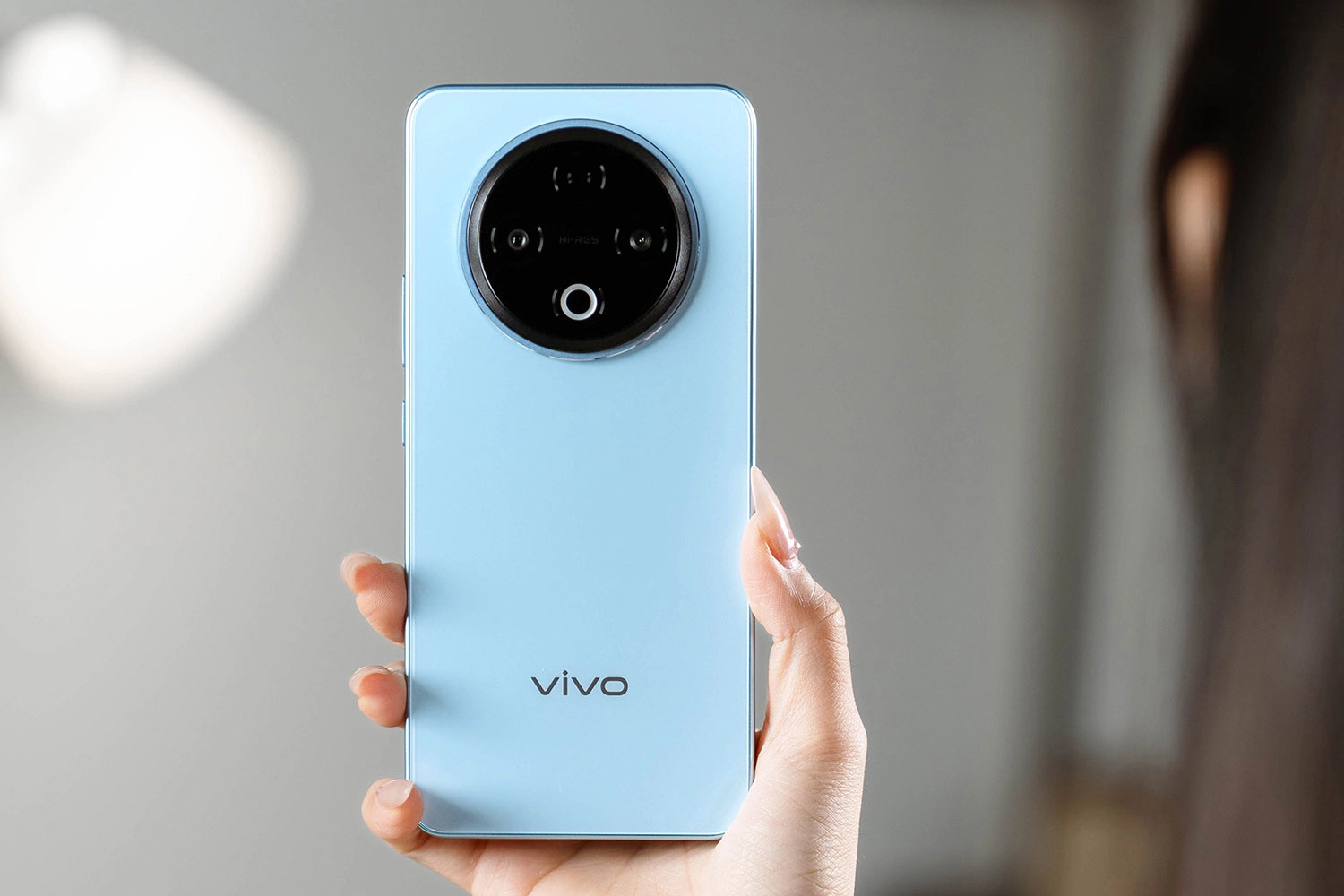 Thiết kế phẳng, vuông vức và cực mỏng